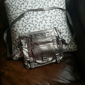 Sak bag matallic colored. Looks gold and s…